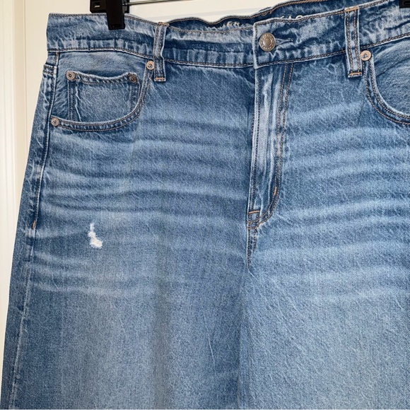 American Eagle Super High Waisted Ultra Wide Leg Jean - Picture 10 of 11